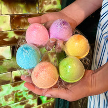 Load image into Gallery viewer, Egg Bath Bomb Set
