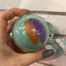 Load image into Gallery viewer, Good Vibes Only Bath Bomb
